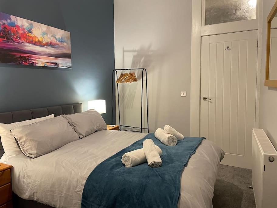 5 Minutes From Loch Lomond - Newly Renovated Ground Floor 1-Bed Flat Lejlighed Bonhill Eksteriør billede