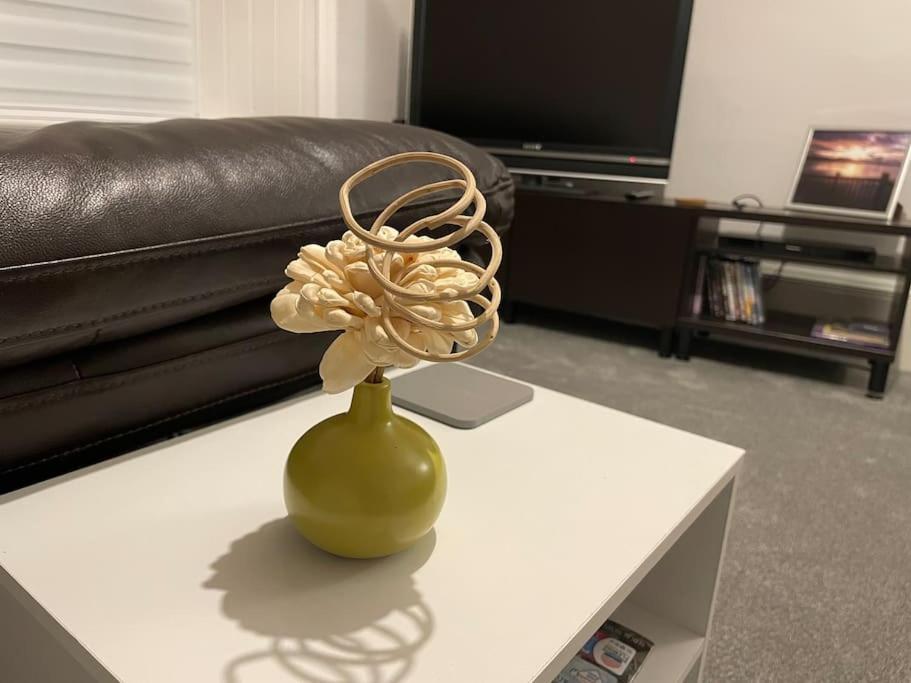 5 Minutes From Loch Lomond - Newly Renovated Ground Floor 1-Bed Flat Lejlighed Bonhill Eksteriør billede