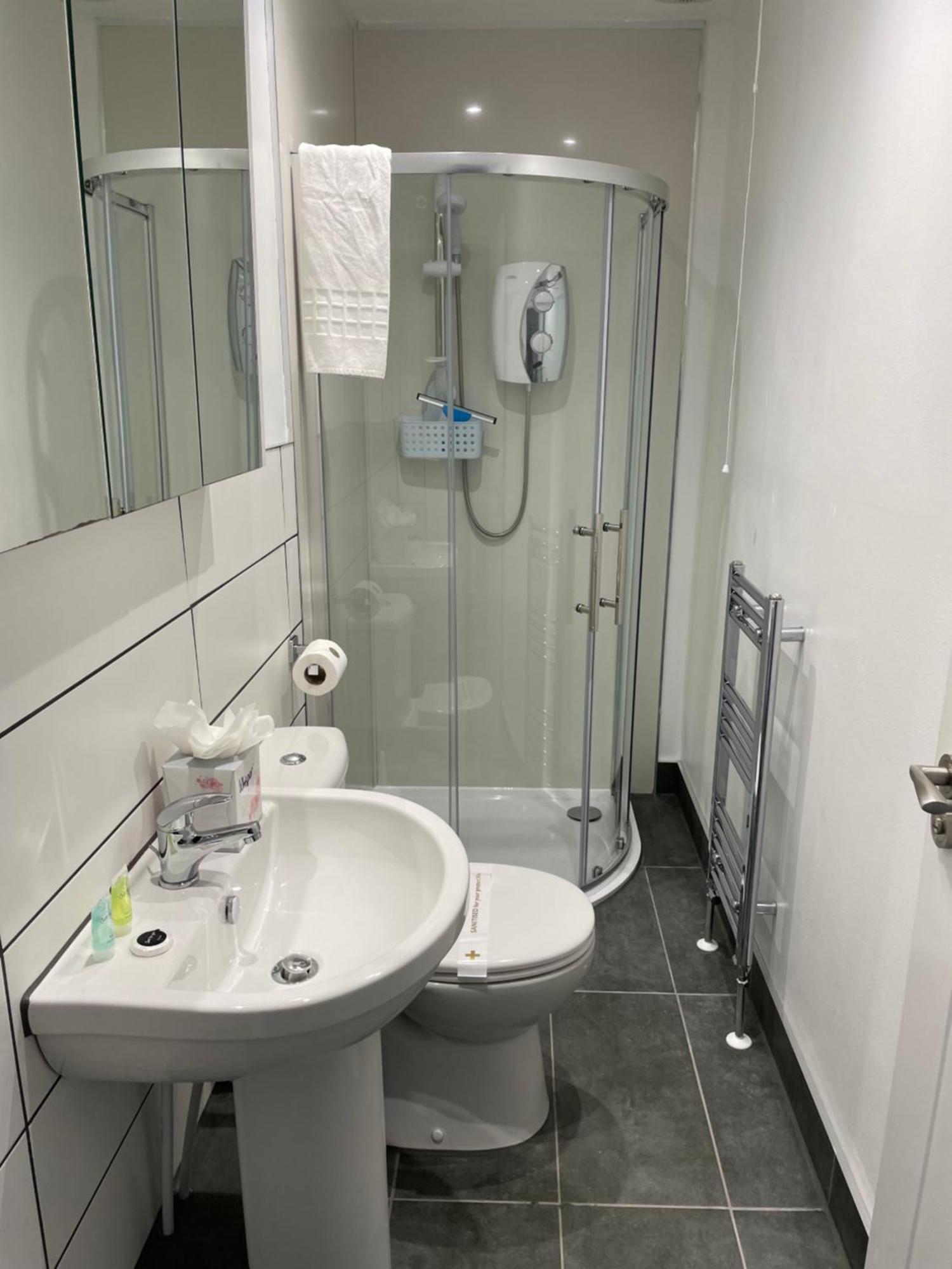 5 Minutes From Loch Lomond - Newly Renovated Ground Floor 1-Bed Flat Lejlighed Bonhill Eksteriør billede